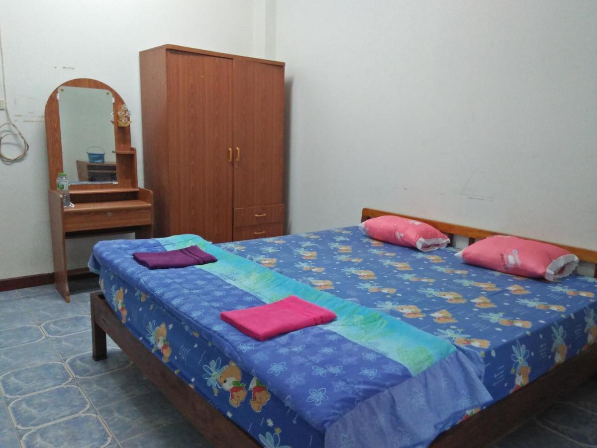 Aparthotel Kim Mansion คิมแมนชั่น Buriram Exteriér fotografie