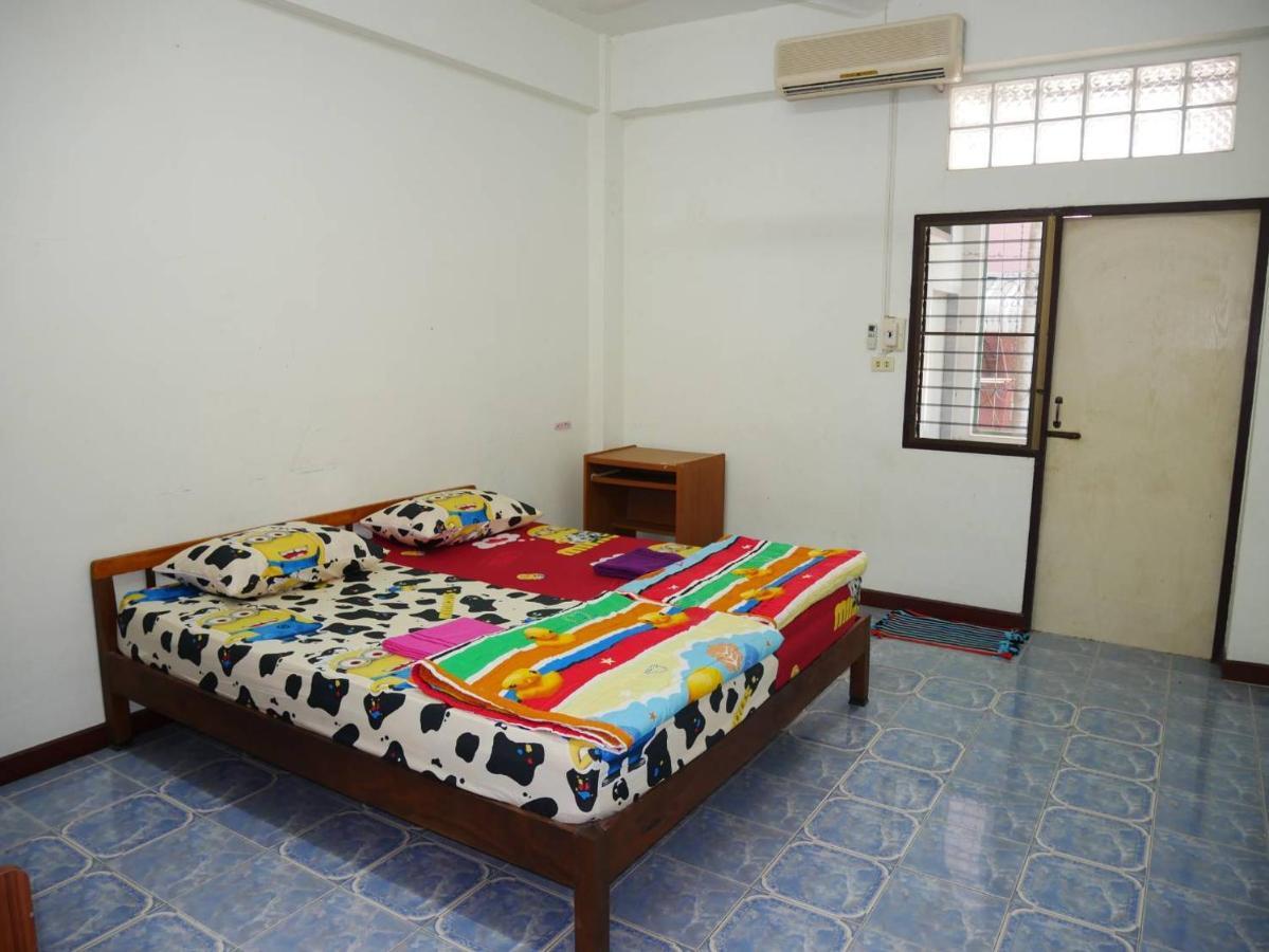 Aparthotel Kim Mansion คิมแมนชั่น Buriram Exteriér fotografie